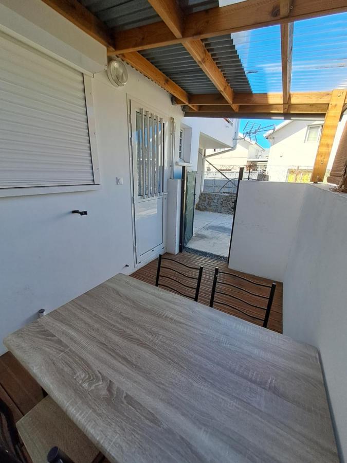 Logement Cosy T2, Centre Ville De Saint-Pierre ภายนอก รูปภาพ